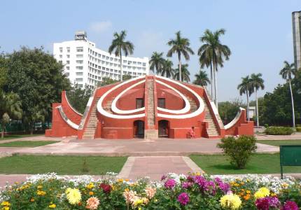 Chandigarh to Delhi Cabs