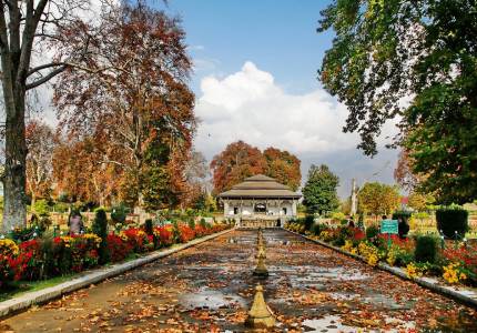 Chandigarh to Vaishno Devi & Srinagar Pilgrimage